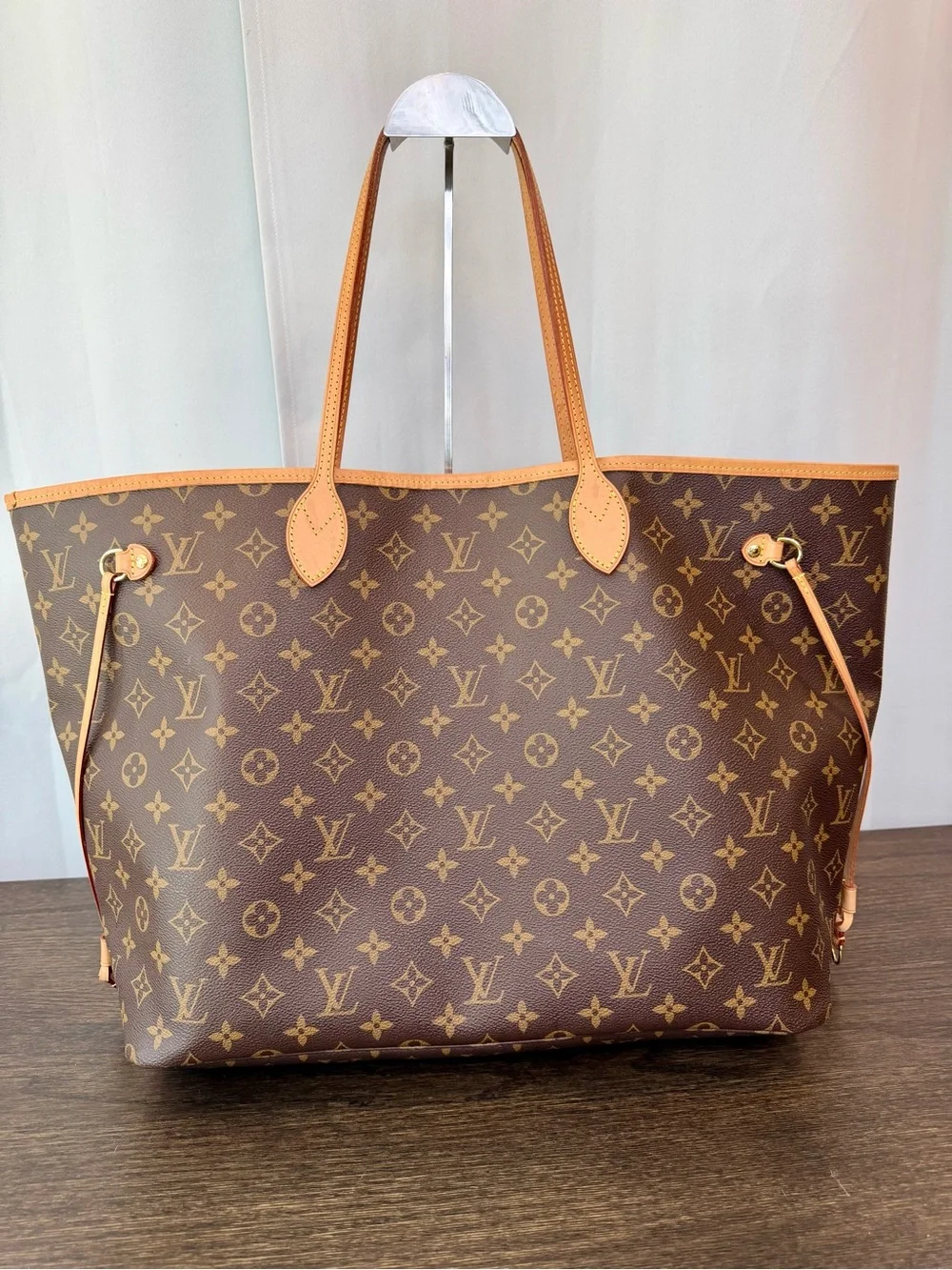 Louis Vuitton Monogram Canvas Tote with Pink Zip and Natural Leather Trim